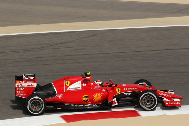 17.04.2015 - Free Practice 1, Kimi Raikkonen (FIN) Scuderia Ferrari SF15-T