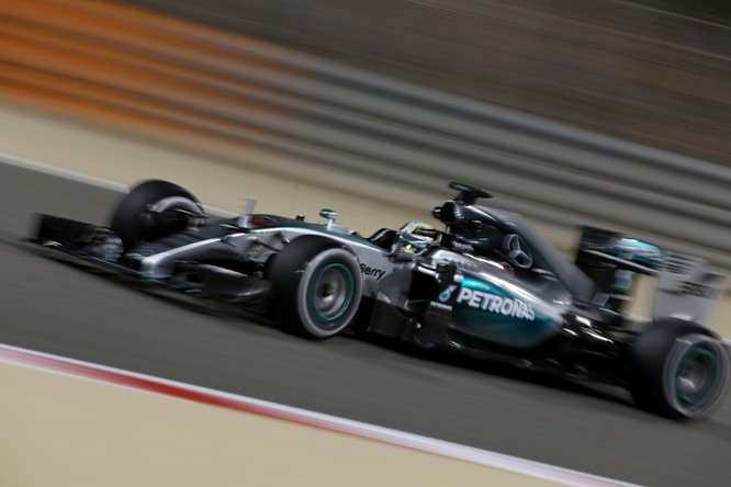 17.04.2015 - Free Practice 2, Lewis Hamilton (GBR) Mercedes AMG F1 W06