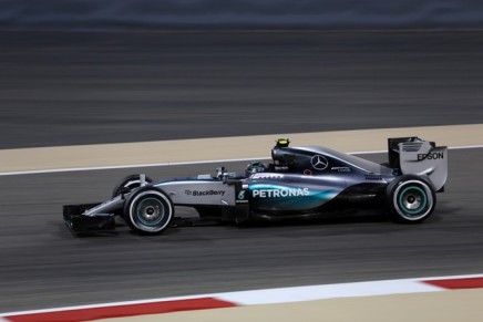 17.04.2015 - Free Practice 2, Nico Rosberg (GER) Mercedes AMG F1 W06