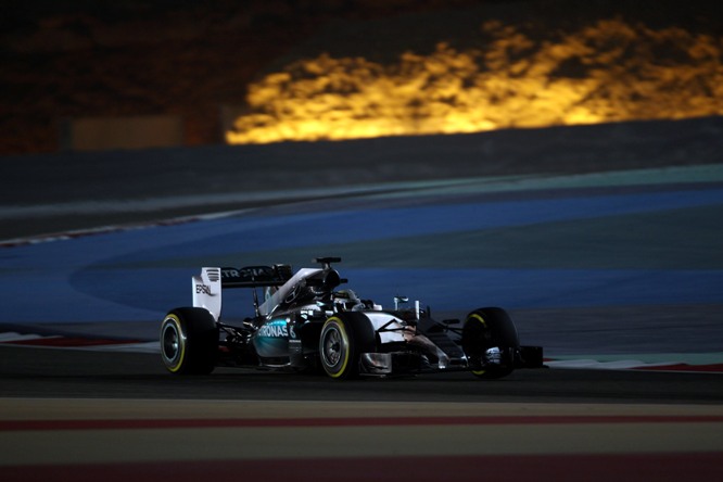 17.04.2015 - Free Practice 2, Lewis Hamilton (GBR) Mercedes AMG F1 W06