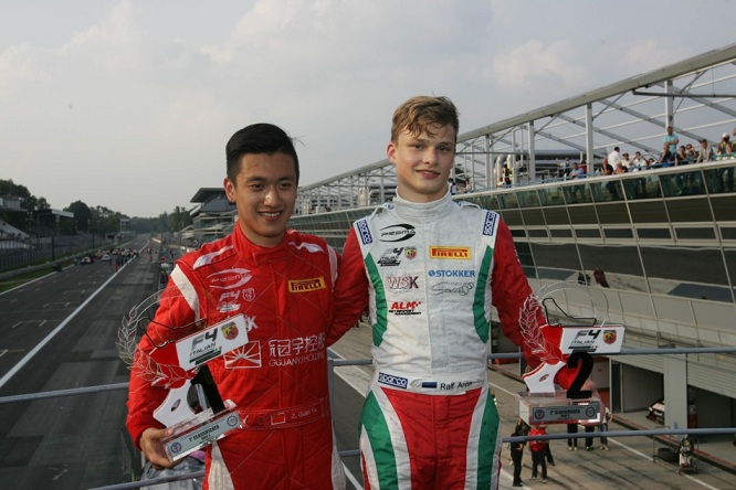 F4 Guan Yu Zhou Ralf Aron 2015 Monza Gara-3