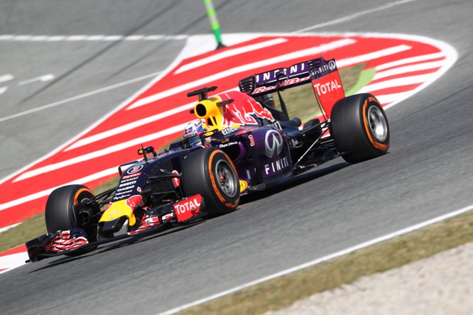 08.02.2015- Free Practice 1, Daniel Ricciardo (AUS) Red Bull Racing RB11