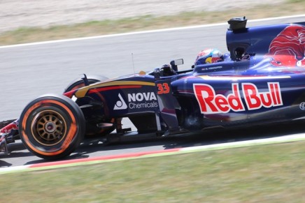08.02.2015- Free Practice 2, Max Verstappen (NED) Scuderia Toro Rosso STR10