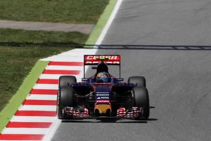 10.05.2015- Race, Carlos Sainz Jr (ESP) Scuderia Toro Rosso STR10