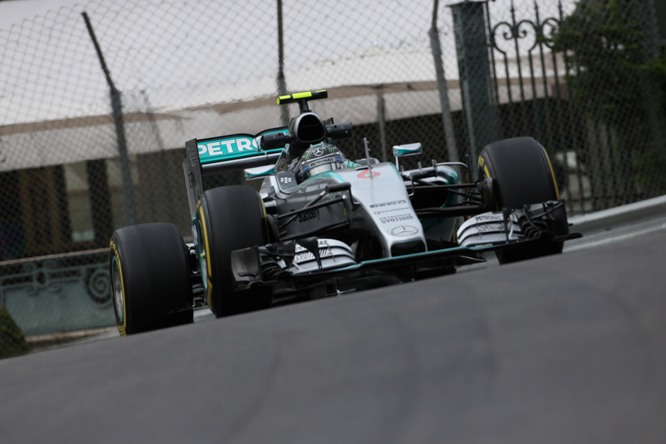 F1 | Rosberg: “Sabato sarà un’incognita”. E sul rinnovo di Hamilton..