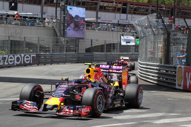 25.05.2015- Race, Daniel Ricciardo (AUS) Red Bull Racing RB11