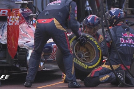 Verstappen Monaco 2015 Pit Stop