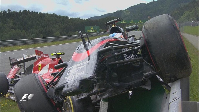 Alonso Raikkonen Austria 2015 1