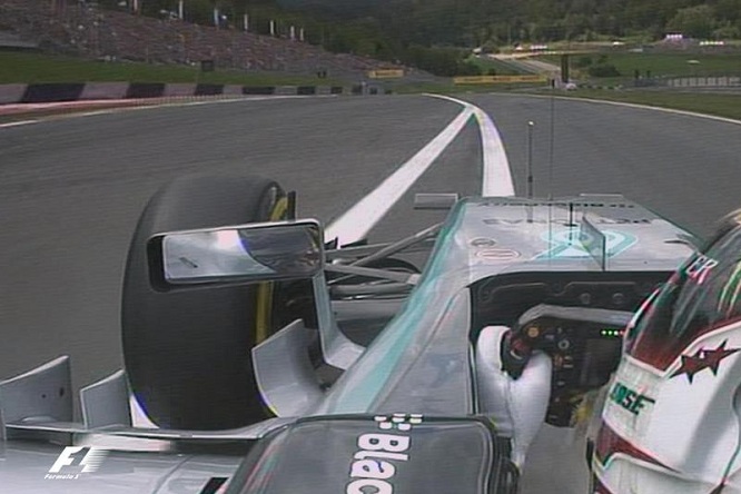 Hamilton Mercedes Penalità Austria 2015 2