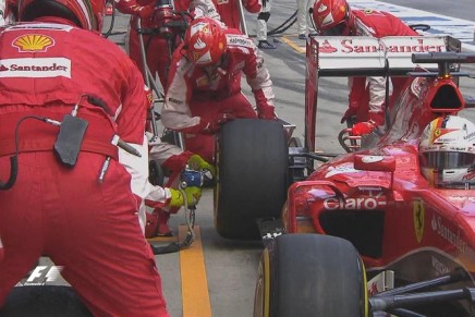 Vettel Ferrari Pit Stop Austria 2015 1