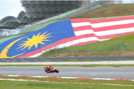 Chaz Davies Ducati Superpole 2015 Sepang_01