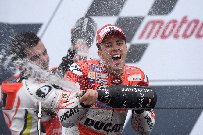 Dovizioso Podio Silverstone 2015