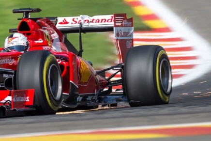 Sebastian Vettel Ferrari qualifiche GP Belgio 2015 - deformazione pneumatico Pirelli