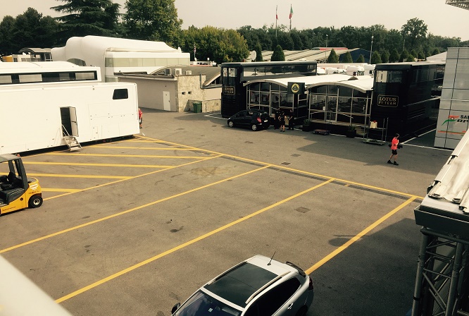 Paddock Monza 2015 Lotus