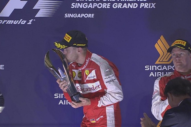 Vettel Raikkonen podio Singapore 2015