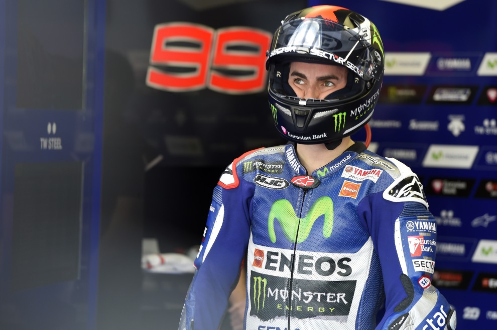 MotoGP | Sector scarica Lorenzo: “C’è un limite”