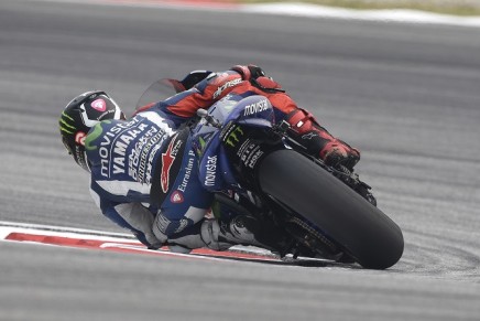 Lorenzo_Sepang_Yamaha_MotoGP(2)