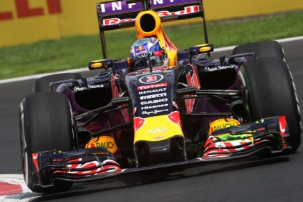 30.10.2015 - Free Practice 1, Daniel Ricciardo (AUS) Red Bull Racing RB11