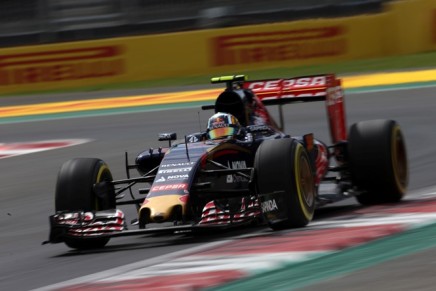 31.10.2015- Free Practice 3, Carlos Sainz Jr (ESP) Scuderia Toro Rosso STR10