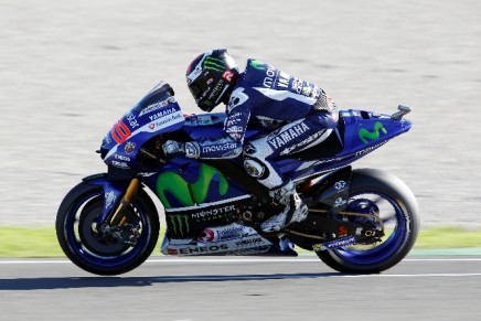 Lorenzo test Valencia 2015