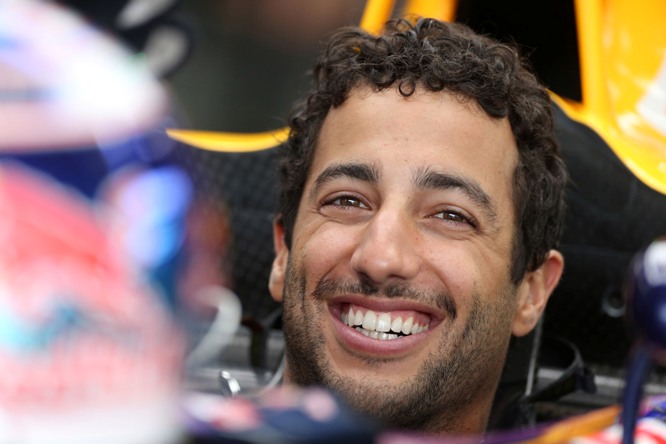 F1 | Ricciardo al “Perth Speed Fest” con la Red Bull RB7