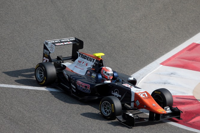 GP3 | Bahrain, Feature Race: vince Kirchhoffer, Ocon scavalca Ghiotto