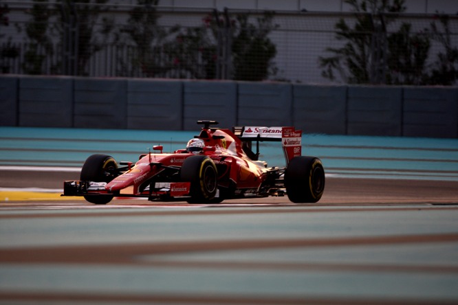 27.11.2015 - Free Practice 2, Sebastian Vettel (GER) Scuderia Ferrari SF15-T