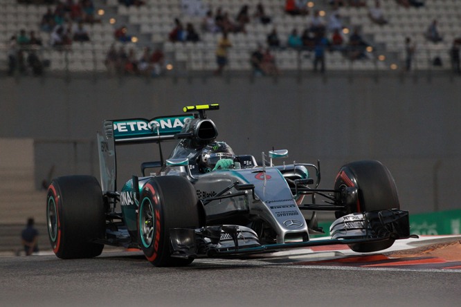 27.11.2015 - Free Practice 2, Nico Rosberg (GER) Mercedes AMG F1 W06