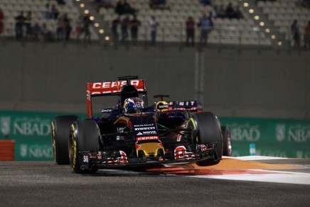 27.11.2015 - Free Practice 2, Max Verstappen (NED) Scuderia Toro Rosso STR10