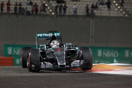 27.11.2015 - Free Practice 2, Lewis Hamilton (GBR) Mercedes AMG F1 W06