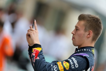 29.11.2015 - Daniil Kvyat (RUS) Red Bull Racing RB11