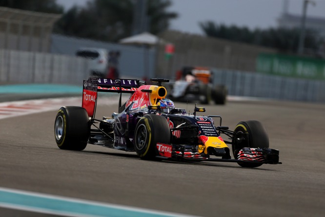 29.11.2015 - Race, Daniel Ricciardo (AUS) Red Bull Racing RB11