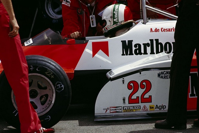 f1-134 foto4 De Cesaris Alfa Romeo