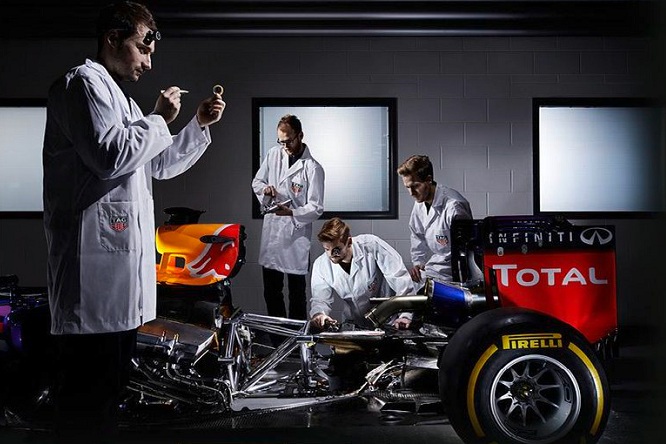 Red Bull senza motore Annuncio sponsor Tag Heuer