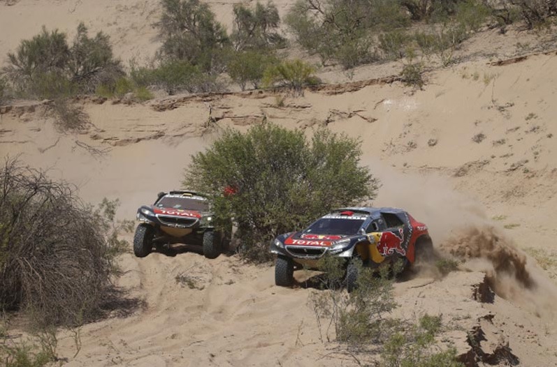 Dakar Auto | Vince Peterhansel, Sainz KO dice addio alla vittoria