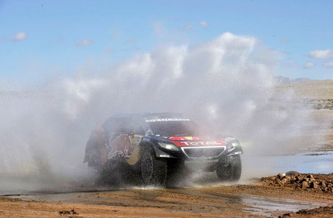 Dakar Auto | Tappa a Sainz, Loeb si riprende la leadership