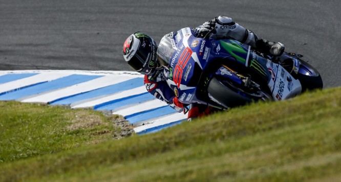 Lorenzo_2016_yamaha_test