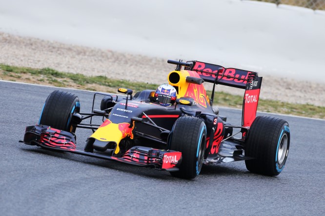 F1 | Test Barcellona, day 1: non solo Ferrari e  Mercedes