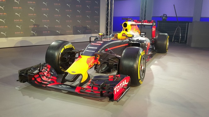 Red Bull livery 2016 nose