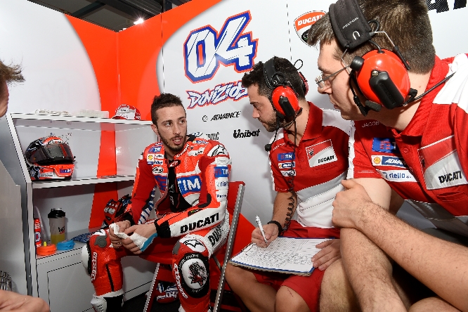 Dovizioso Test Losail 2016 Box