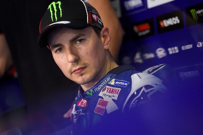 MotoGP | Lorenzo alla Michelin: “Ci aspettiamo che non accada più”