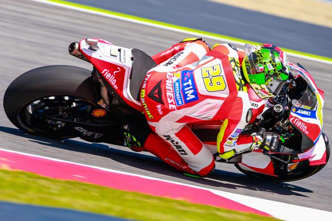 29-andrea-iannone-ita_gp_3867.gallery_full_top_fullscreen