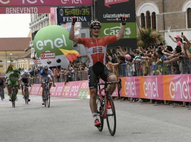 Giro d’Italia: Dumoulin in “rosa” fino a…