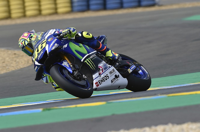 Rossi_MotoGP_Le-Mans_Yamaha-(2)