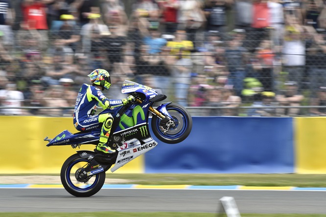 Rossi_MotoGP_Le-Mans_Yamaha-(5)