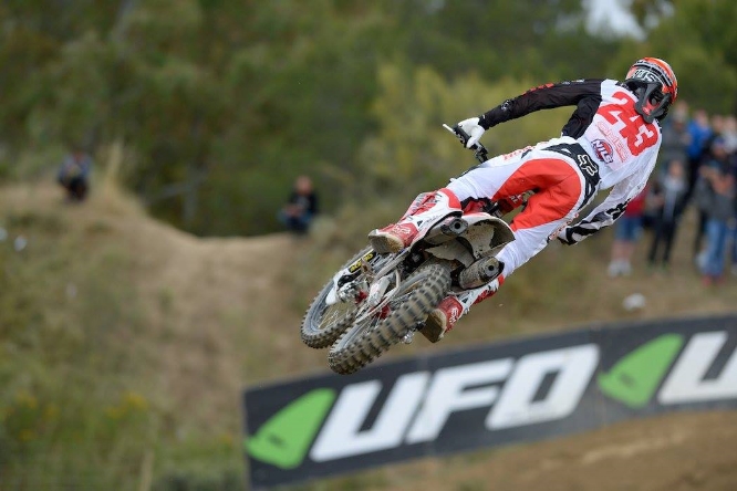 MXGP | GP Spagna: Doppietta di Tim Gajser, solo 7° Cairoli