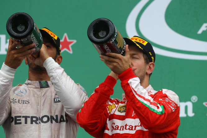 F1 | Quote a -7 dal via: Vettel sfida Hamilton