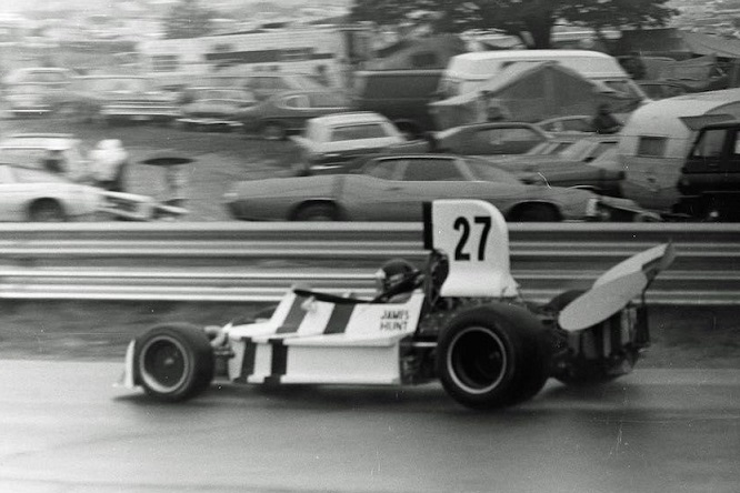 James Hunt’s March with a damaged rear wing after a small Saturday shunt