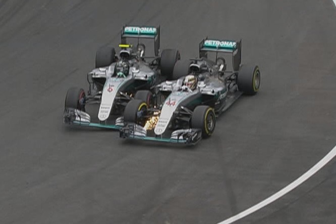 Mercedes Rosberg Hamilton incidente Austria 2016