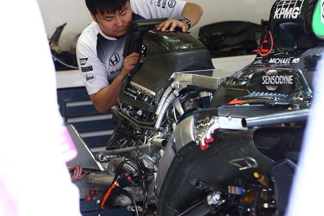 F1 | McLaren: Honda ancora indecisa se introdurre la nuova PU in Malesia